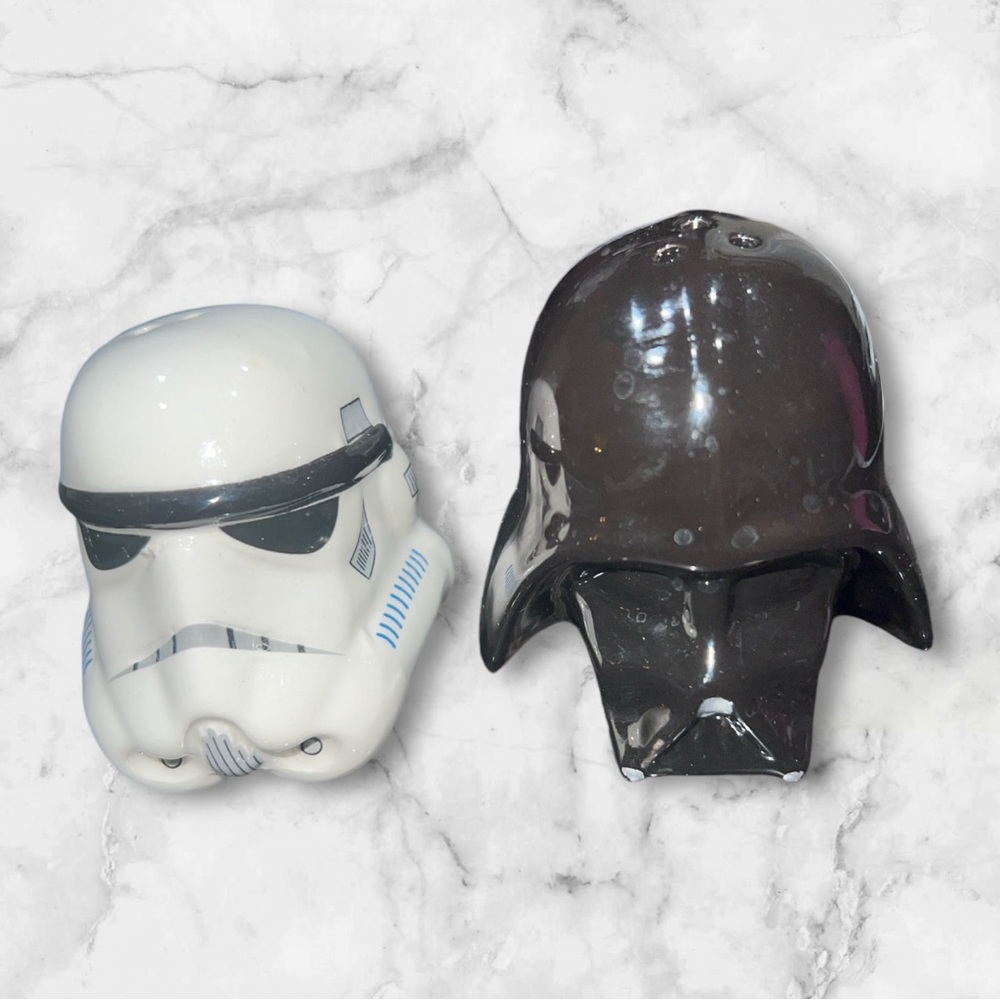 Star Wars Darth Vader Storm Trooper Salt and Pepper Shaker Lucas Film  Ltd